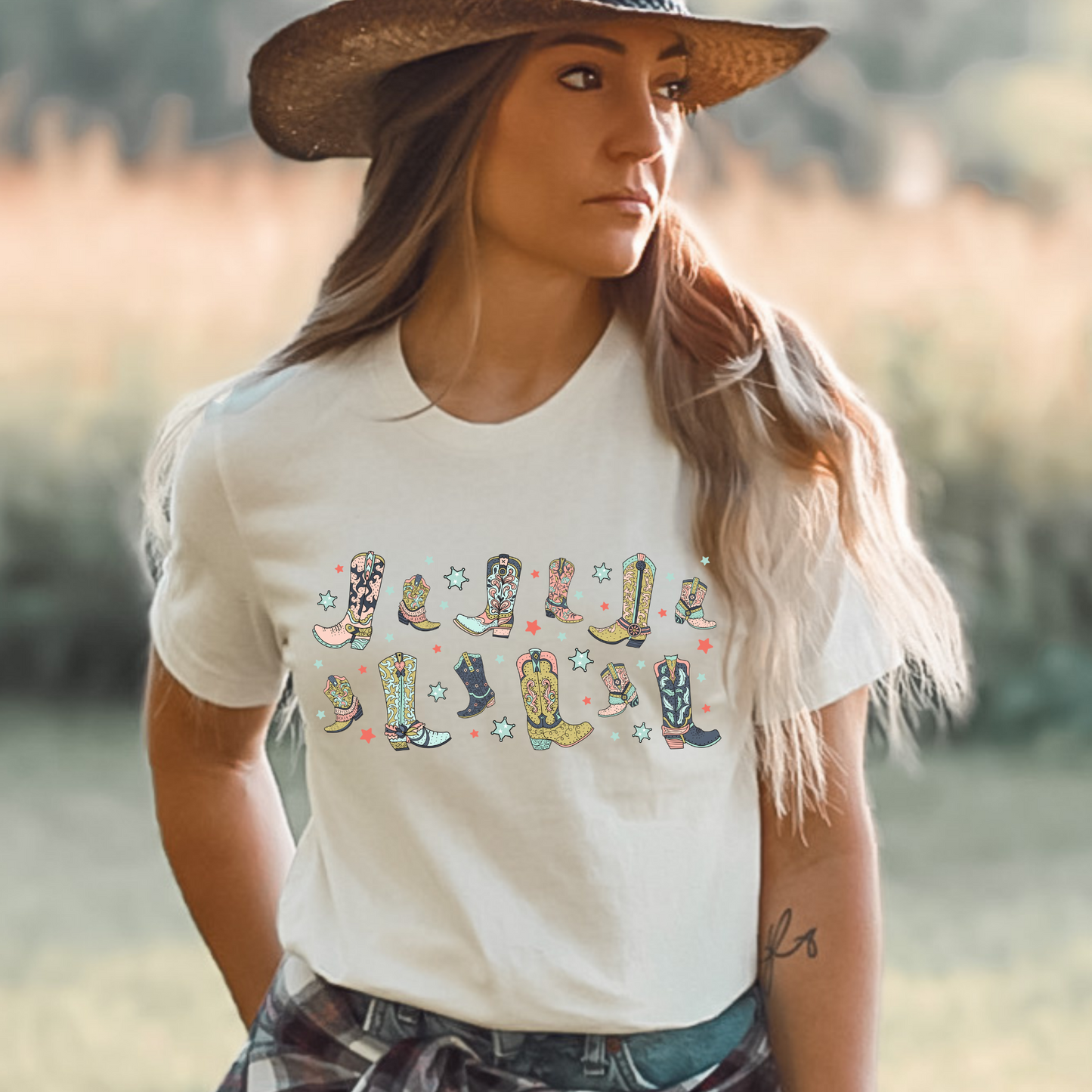 Teeshirt- Cowgirl boots